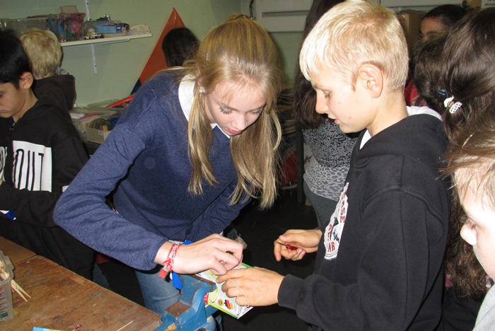 Ehemalige Schüler und Schülerinnen standen uns zur Seite.