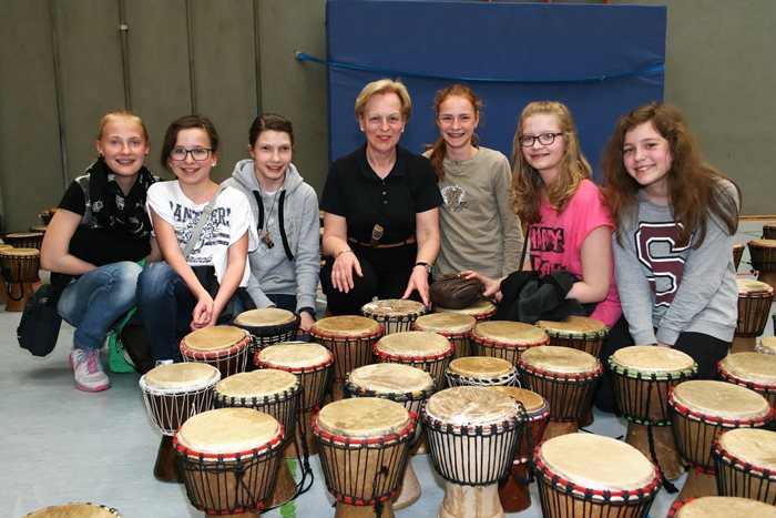 Ehemalige Schülerinnen der Klassenlehrerin Ursula Franzke.